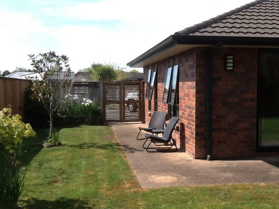 Topia Bed And Breakfast Turangi Exterior foto